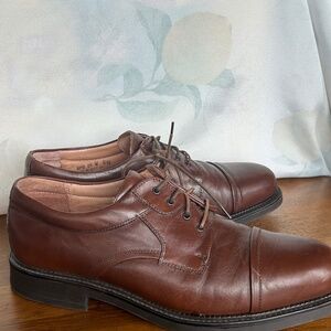 Clark’s Bostonian Oxford shoes 10.5 Wide